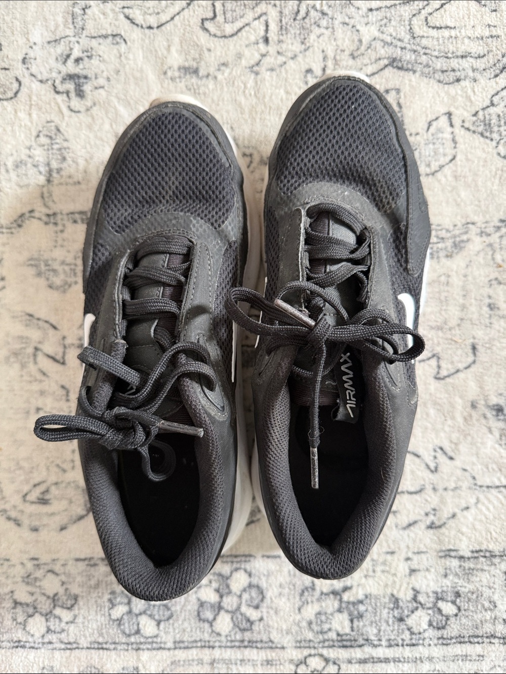 Nike Black and White Women's Athletic Running Shoes